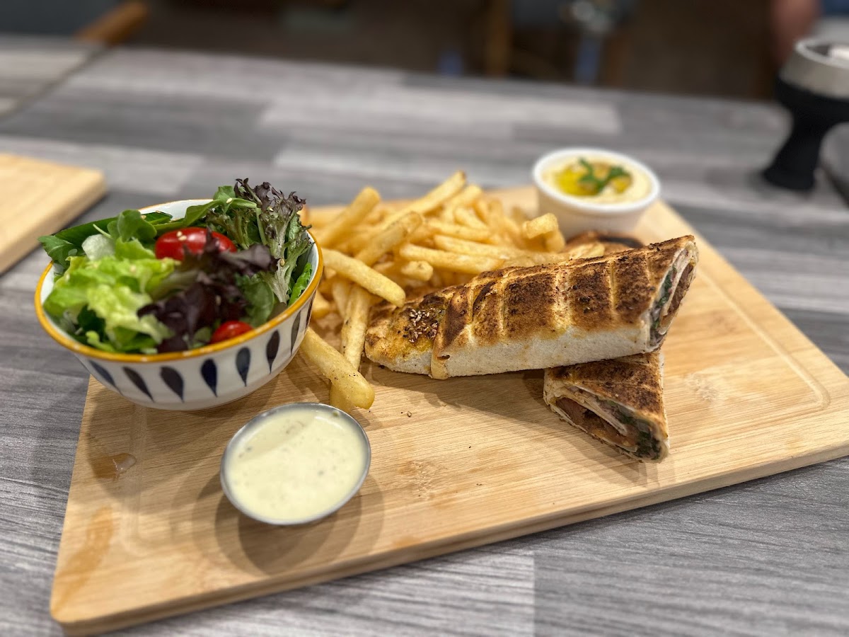 Semsom-Resto Lounge Mtl Photos 2